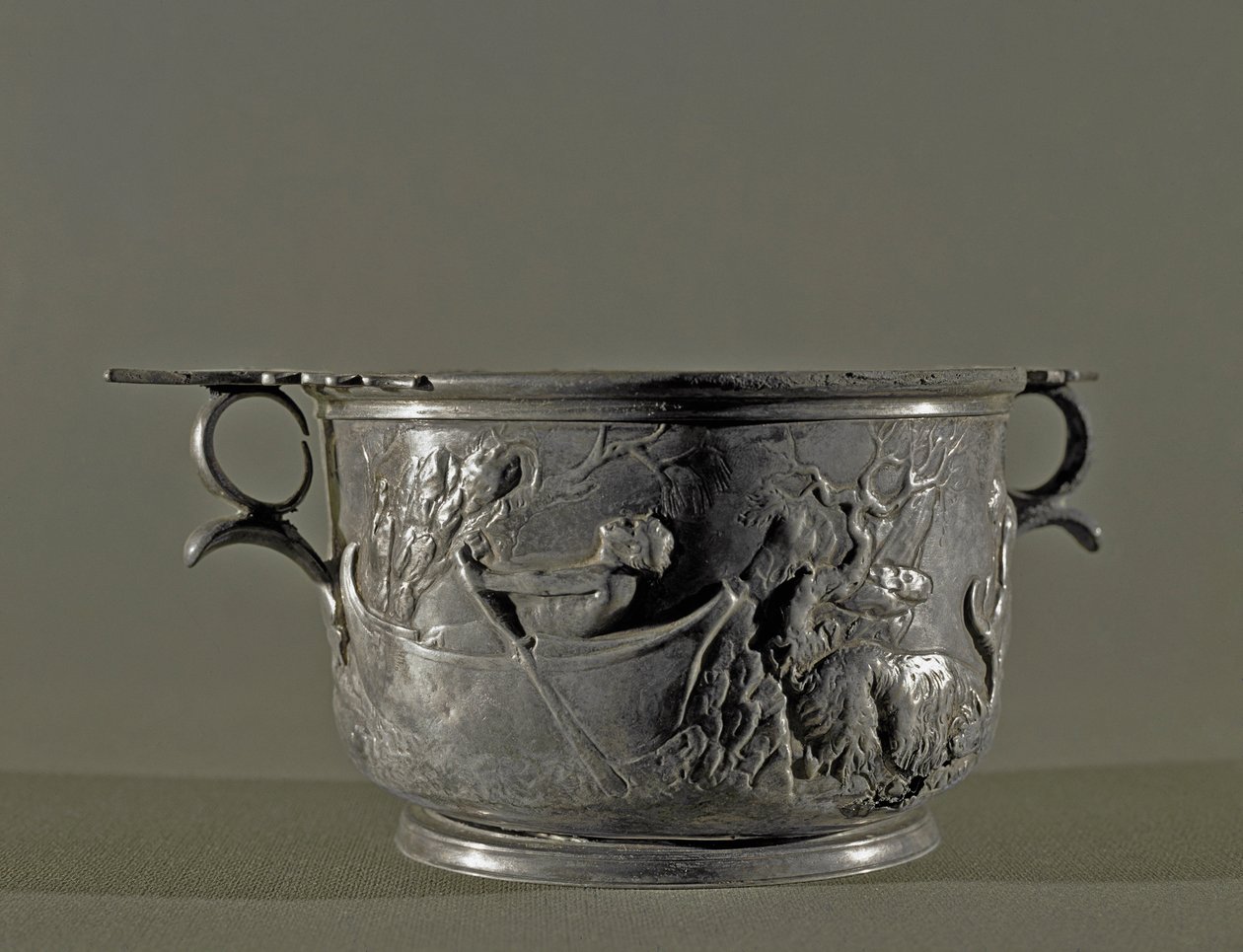 Skyphos de plata, siglo II a.C. de Roman