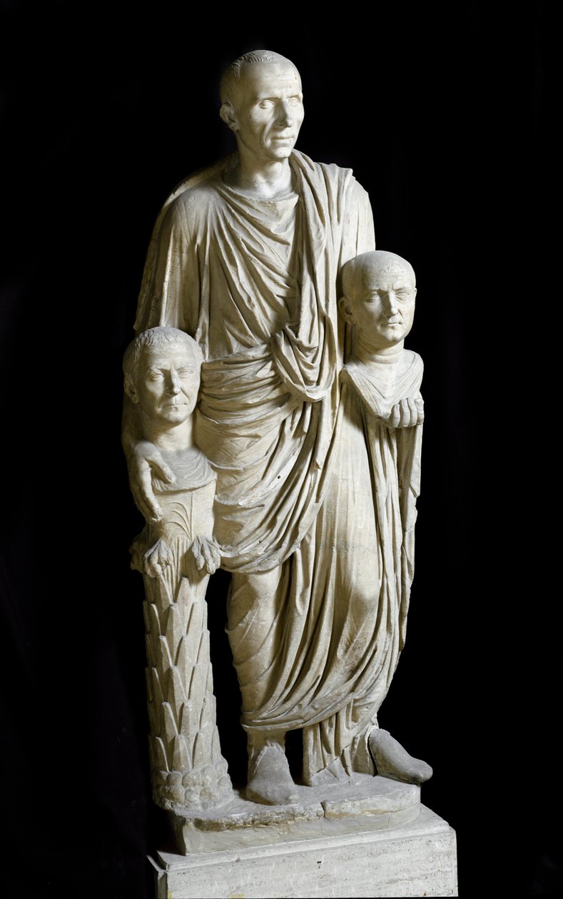 Estatua Barberini: Patricio llevando los bustos de dos ancestros de Roman