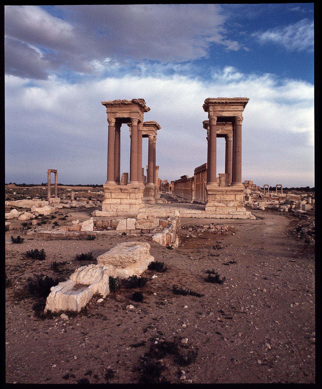 Vista del Tetrapylon de Roman