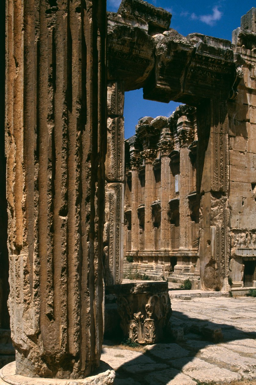 Templo de Baco, detalle, Alto Período Imperial (27 a.C.-395 d.C.) de Roman Imperial Period