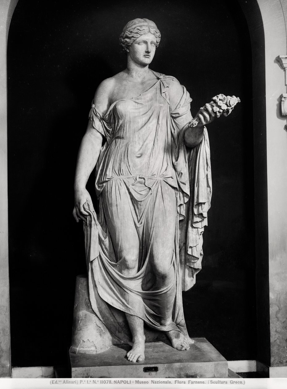 Estatua femenina llamada Flora Farnese, siglo II-III d.C. de Roman Roman