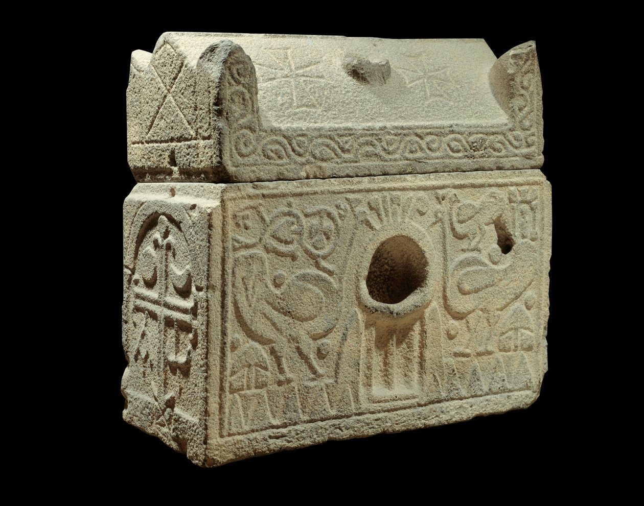 Arte romano: relicario en forma de sarcófago, encontrado en Siria. París, Museo del Louvre de Roman Roman