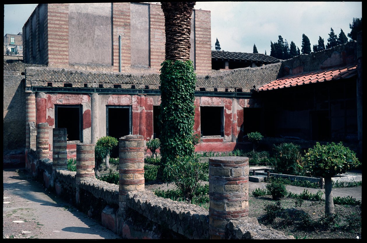 El jardín de la casa del atrio en mosaico, siglo V a.C.-siglo I d.C. de Roman Roman