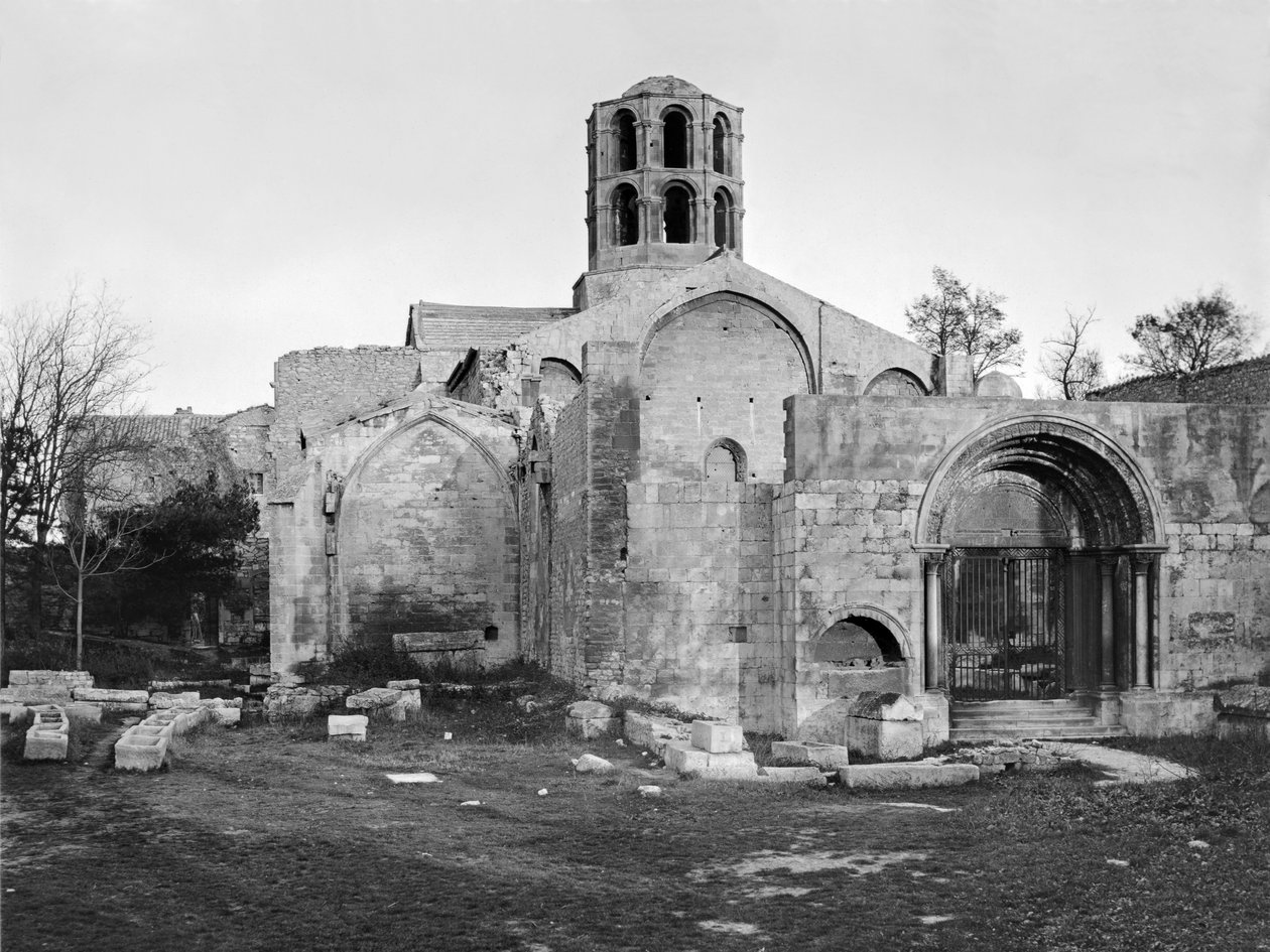 Iglesia de San Honorato en Les Alyscamps de Romanesque