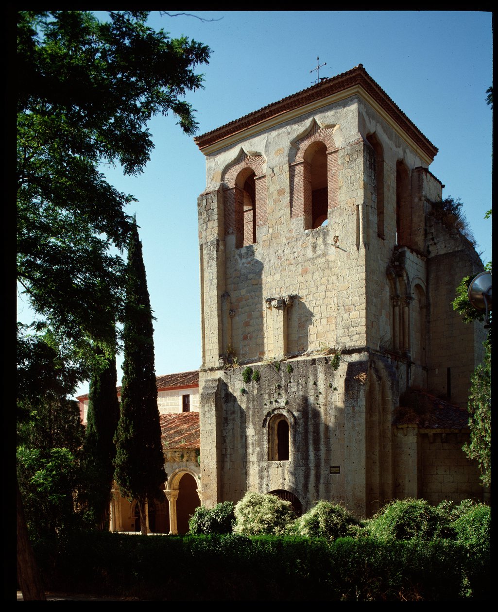 Vista de la iglesia de Romanesque