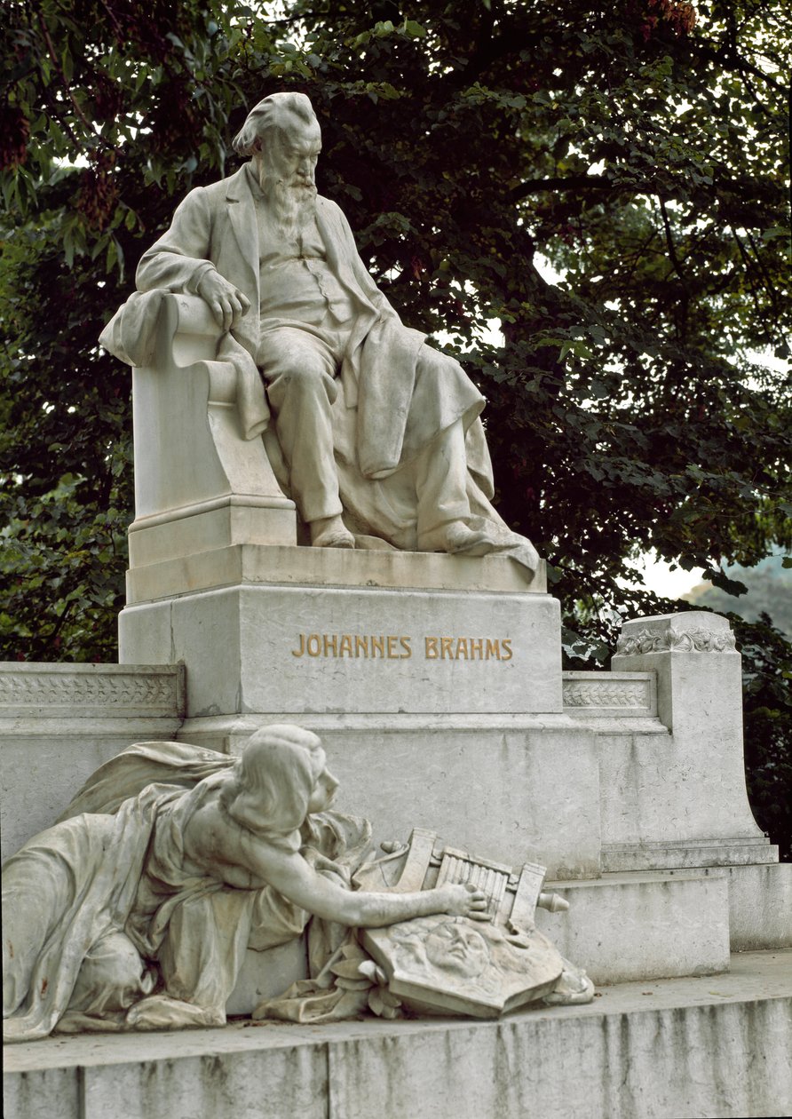 Monumento en homenaje al compositor alemán Johannes Brahms (1833-1897) dirigido por Rudolf von Weyr (1847-1914). Ressel Park, Viena Austria de Rudolf von Weyr
