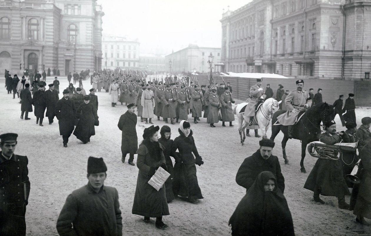 Soldados partiendo al frente, San Petersburgo, 1917 de Russian Photographer