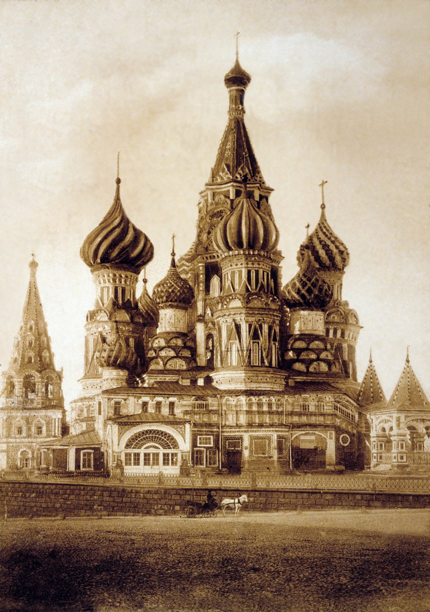Catedral de San Basilio, Plaza Roja, Moscú, c. 1890 (foto en blanco y negro) de Russian Photographer