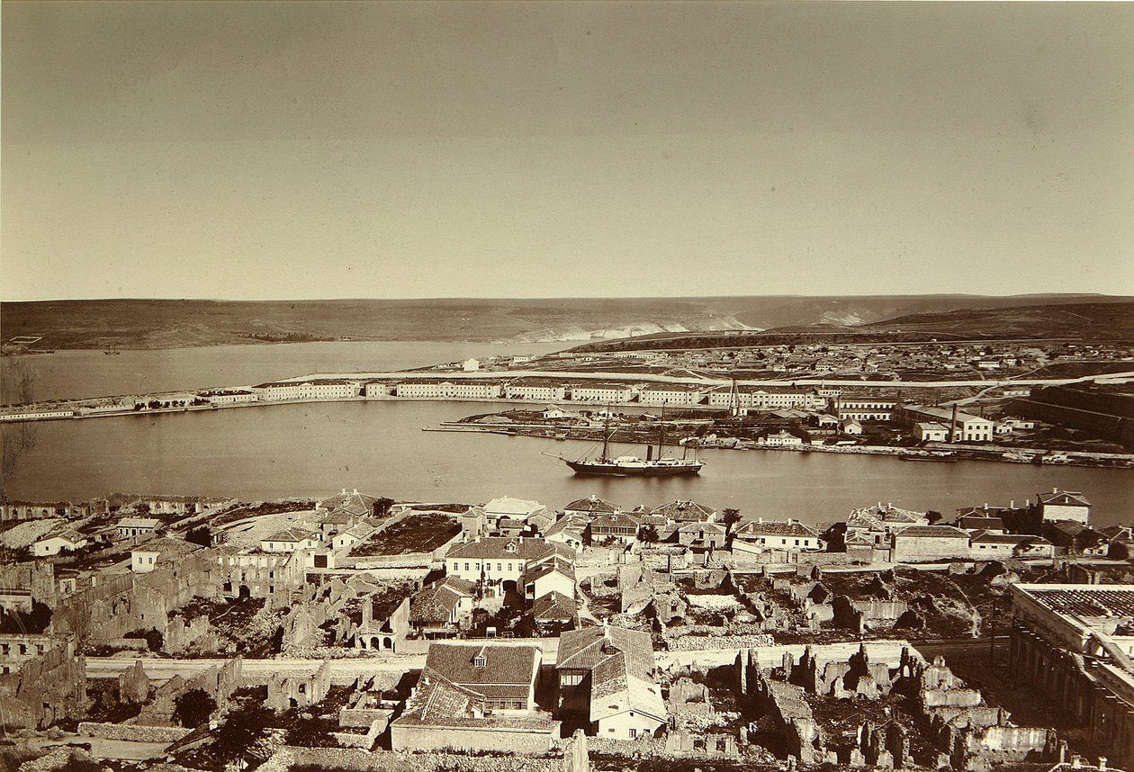 La bahía Sur y Cabo Paul en Sebastopol (Sebastopol). Foto de albúmina, finales de 1850. Instituto de Historia de la Cultura Material, San Petersburgo de Russian Photographer