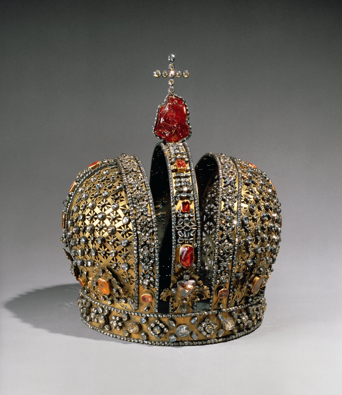 Corona de la Emperatriz Anna Ioannovna, San Petersburgo de Russian School