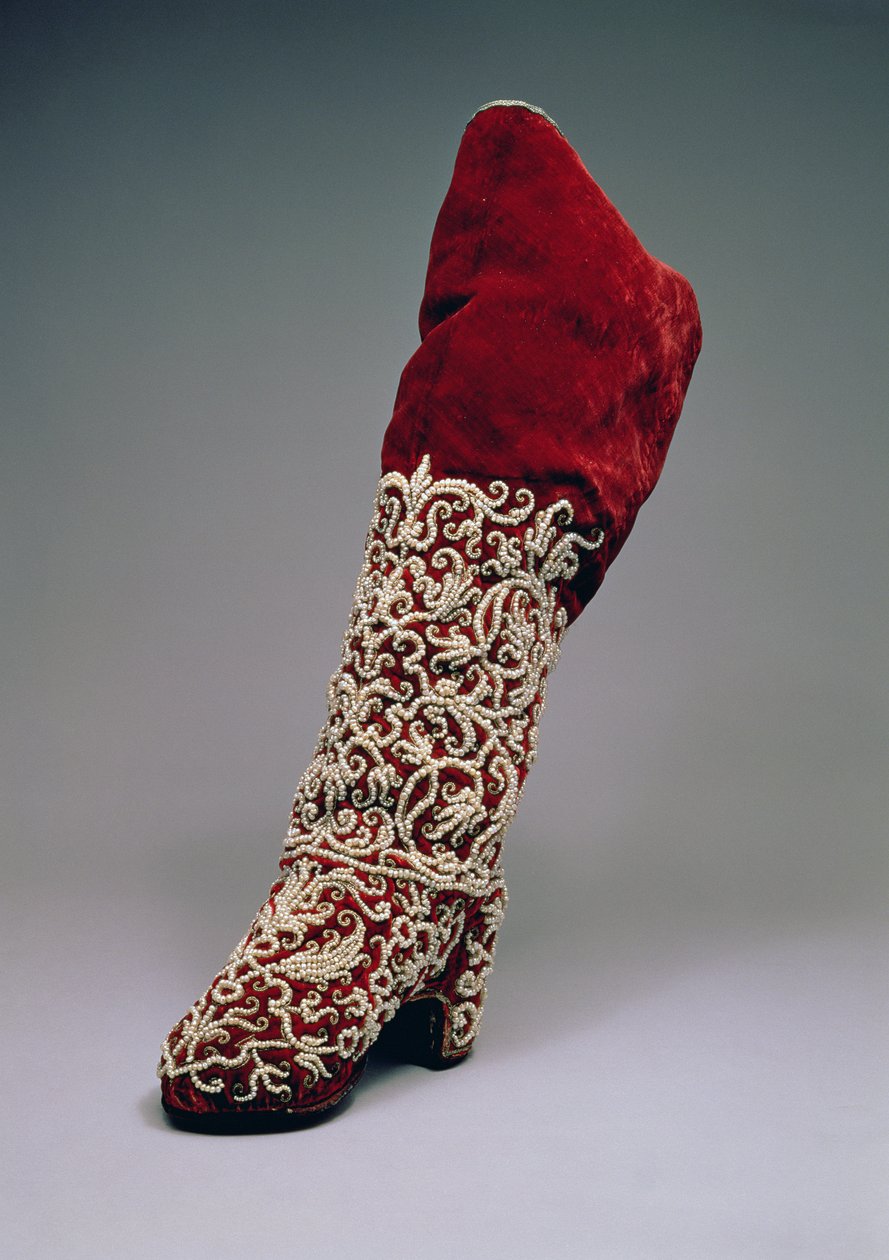 Bota de dama, 1650-1700 (cuero y terciopelo con perlas) de Russian School