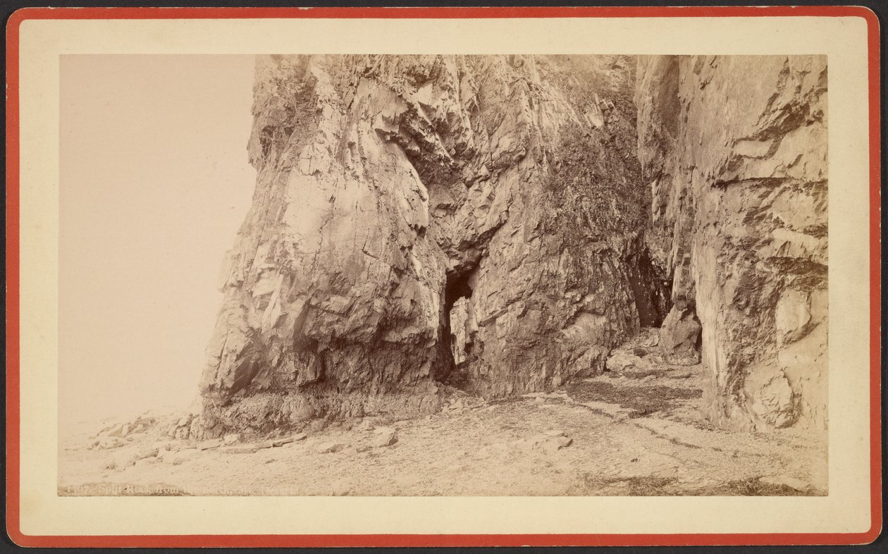 Split Rock desde el norte, Monte Desierto. de S.R. Stoddard