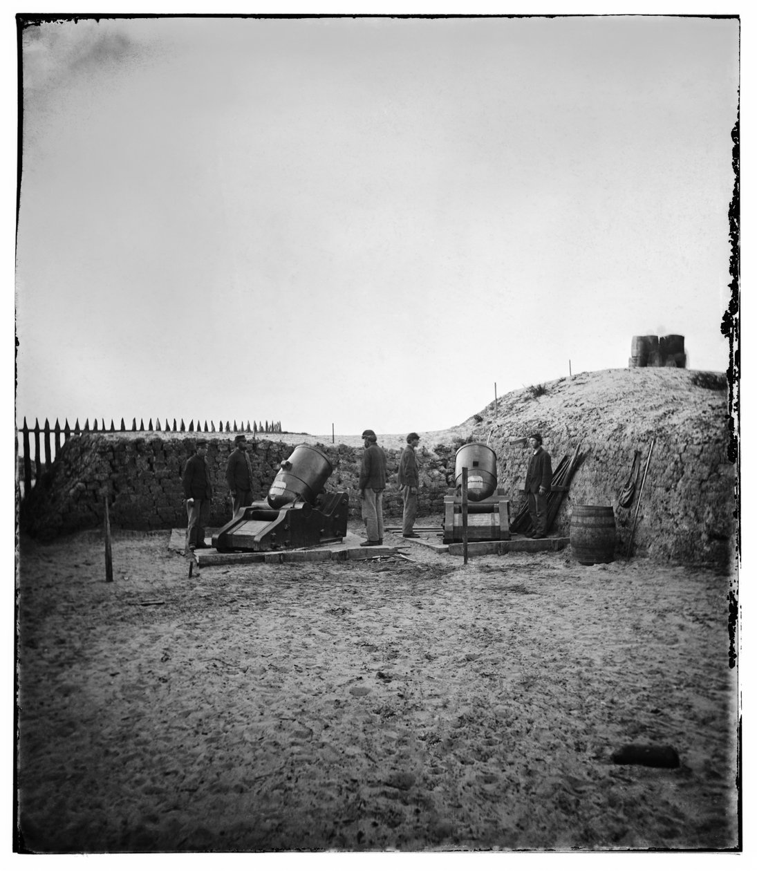 Batería de mortero federal de 10 pulgadas en Morris Island, SC, 1865 de Samuel A. Cooley