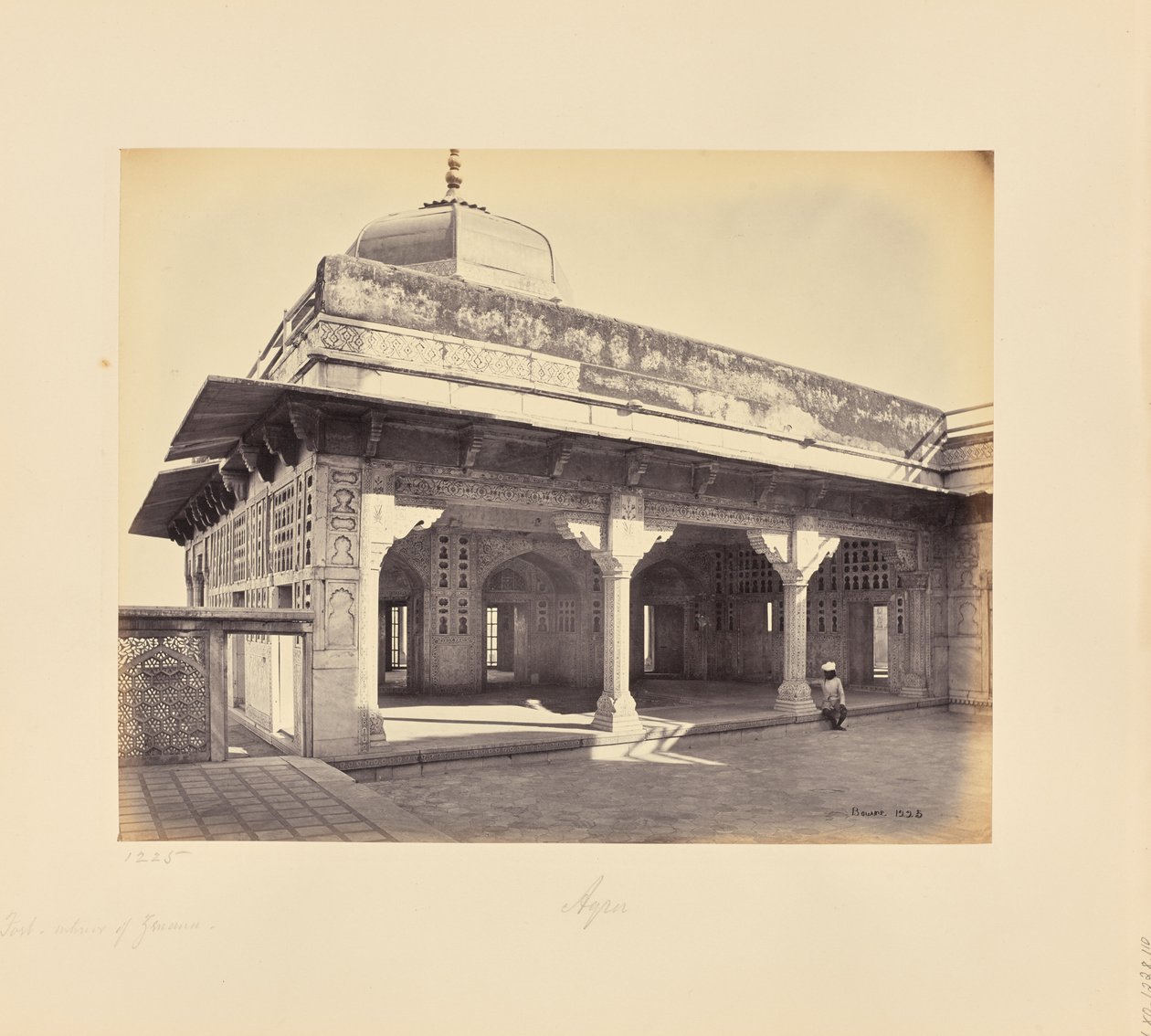 Agra; el fuerte, interior del zenana mostrando el trabajo de mosaico, otra vista de Samuel Bourne