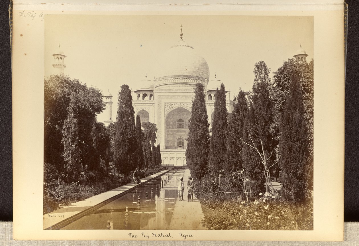 Agra; el Taj Mahal, desde la fuente de Samuel Bourne