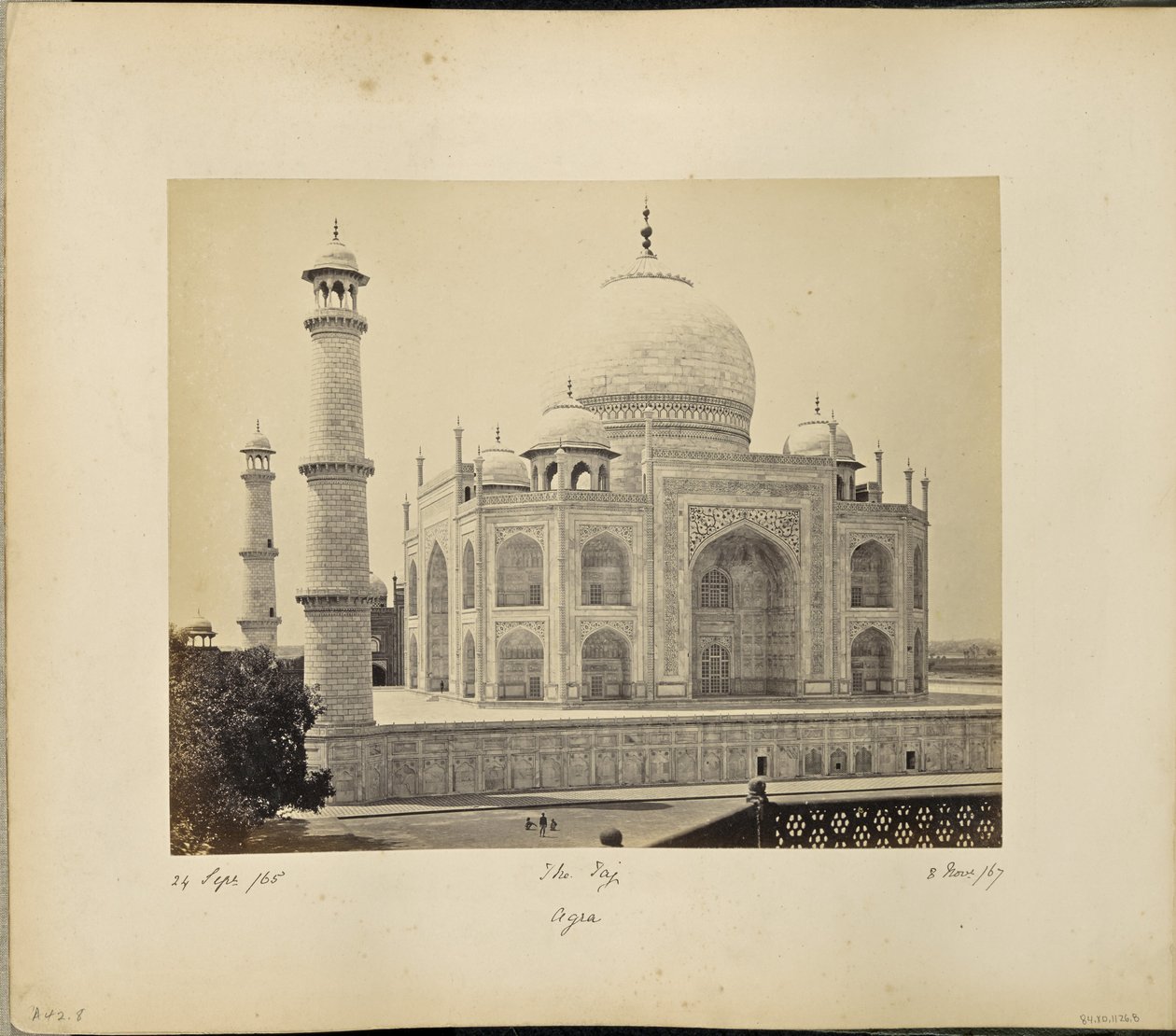 Agra; el Taj, desde la esquina del cuadrilátero de Samuel Bourne