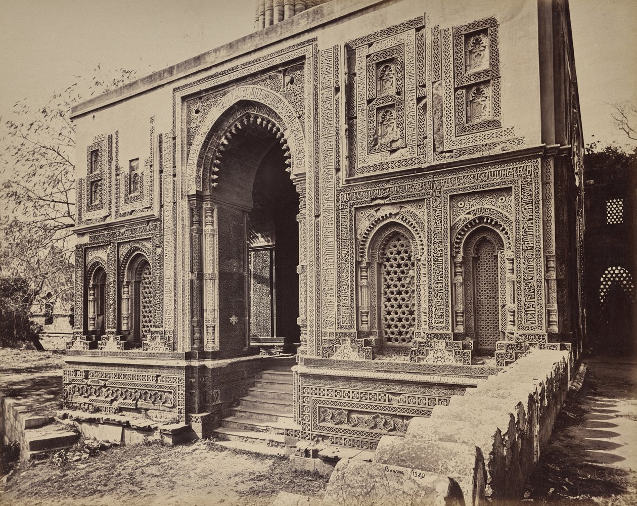 Delhi. Puerta del palacio de Allahood Deen, Vieja Delhi de Samuel Bourne