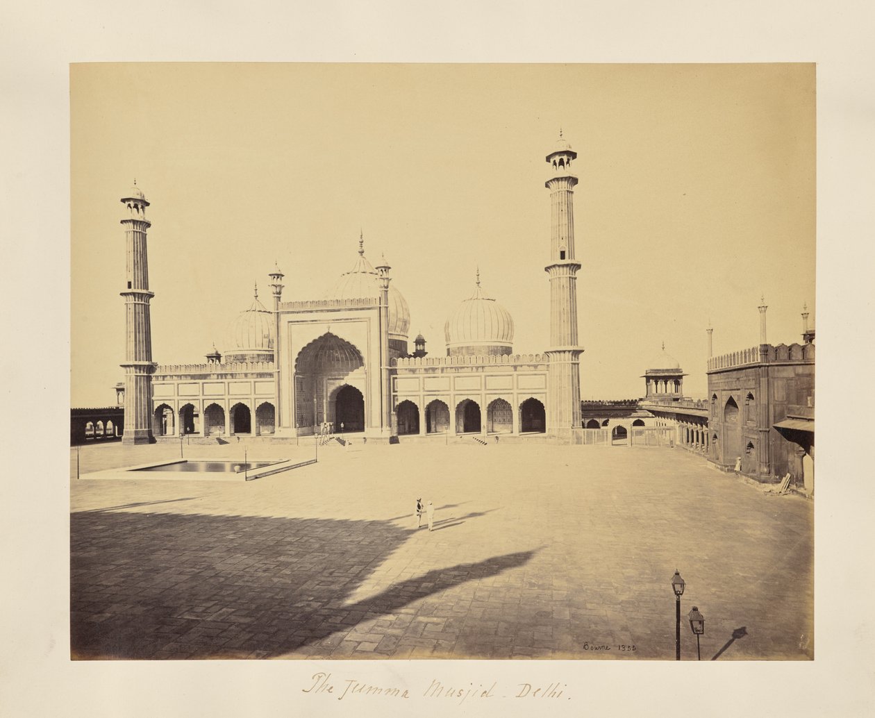 Delhi; la Jumma Musjid, la mezquita y el patio cuadrangular de Samuel Bourne