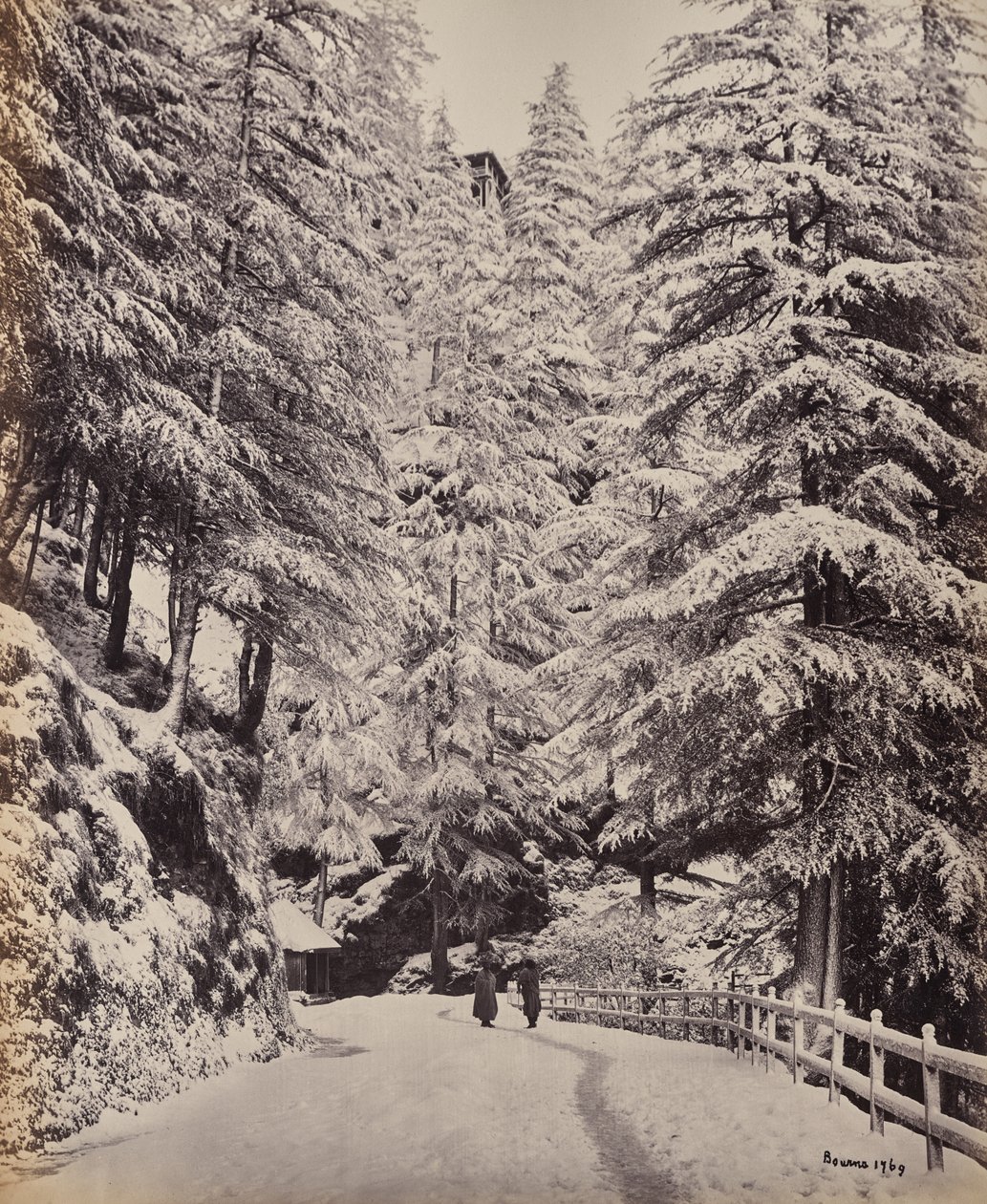 Shimla. Vista del Mall en invierno de Samuel Bourne