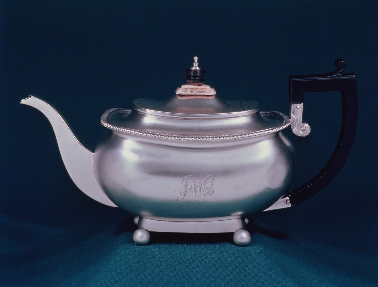 Tetera de la Regencia, 1812-13 de Samuel Hennell