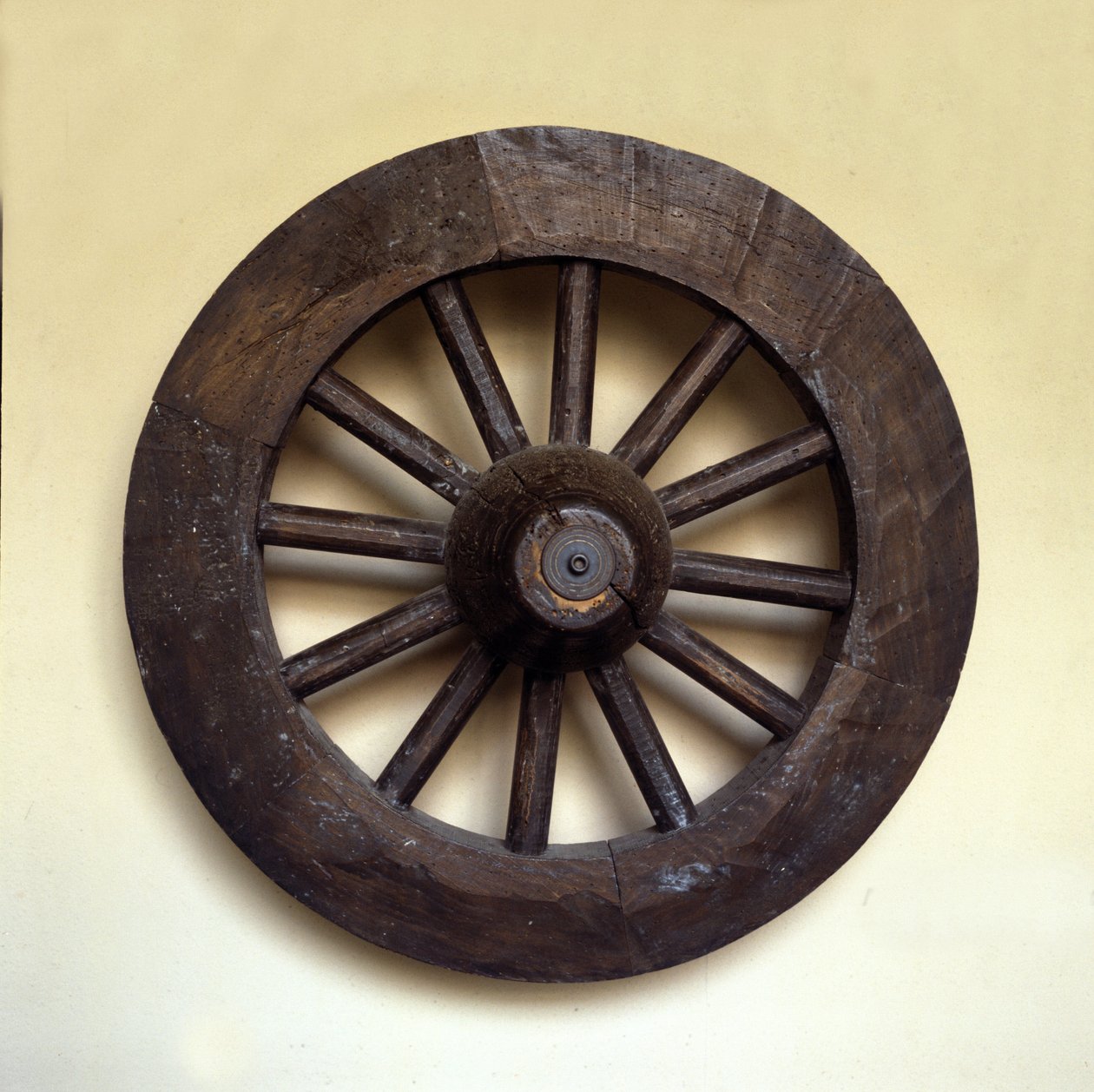 Copia de rueda medieval de Escandinavia. Siglo X d.C. de Scandinavian School