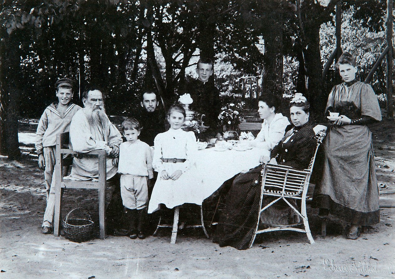 La familia del autor ruso León Tolstói de Scherer Nabholz and Co