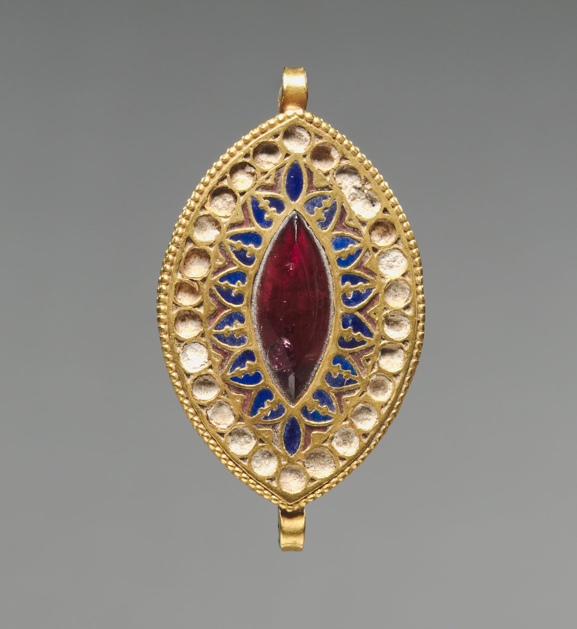Colgante en forma de almendra, 400-600 de School Byzantine