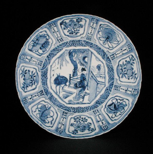 Plato kraak azul y blanco pintado con una dama y un ciervo, Wanli de School Chinese