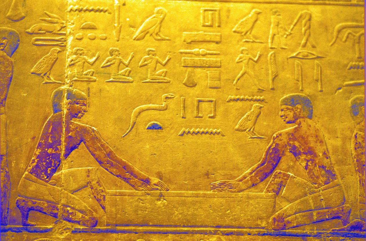Antiguo Egipto, Talla/pintura mural, Mastaba/Tumba de Ti, Saqqara, V Dinastía, Obreros puliendo madera (foto) de School Egyptian