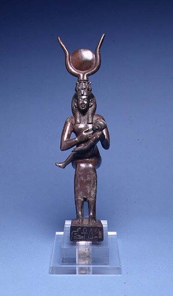 Iris amamantando a Horus (vista frontal) Egipcio, 715-525 a.C. de School Egyptian