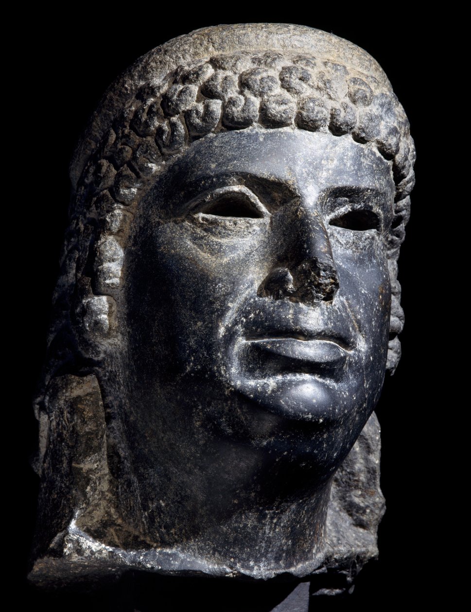 Cabeza de Cleopatra III, escultura de basalto. Civilización egipcia, Período Ptolemaico, siglo II a.C. de School Egyptian