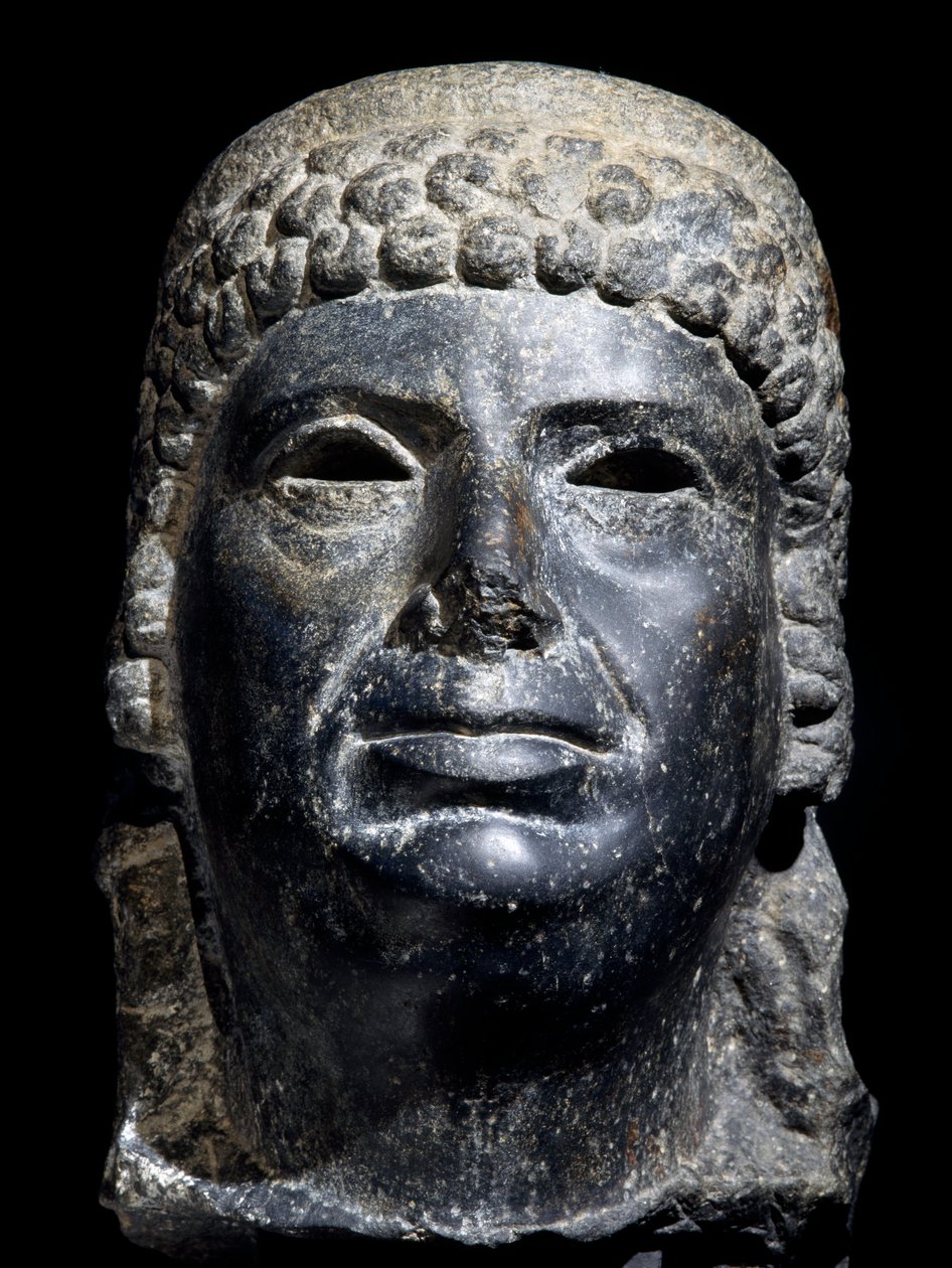 Cabeza de Cleopatra III, escultura de basalto. Civilización egipcia, Período Ptolemaico, siglo II a.C. de School Egyptian