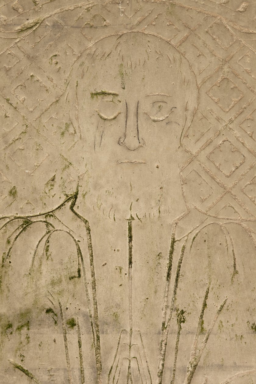 (detalle) de un relieve del claustro (piedra) de School French