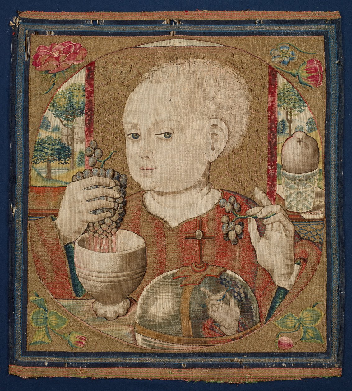 El Niño Jesús presionando el vino de la Eucaristía, c.1500 de School Netherlandish