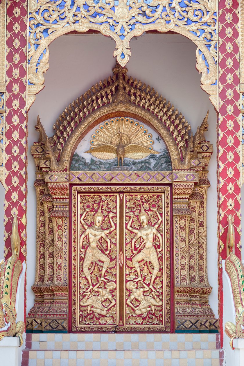 Puerta del templo, Wat Phrathat Doi Suthep de School Thai