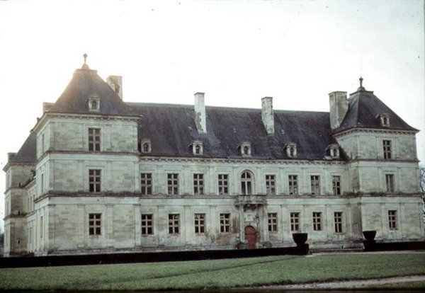 Exterior del castillo, construido c.1546 de Sebastiano Serlio