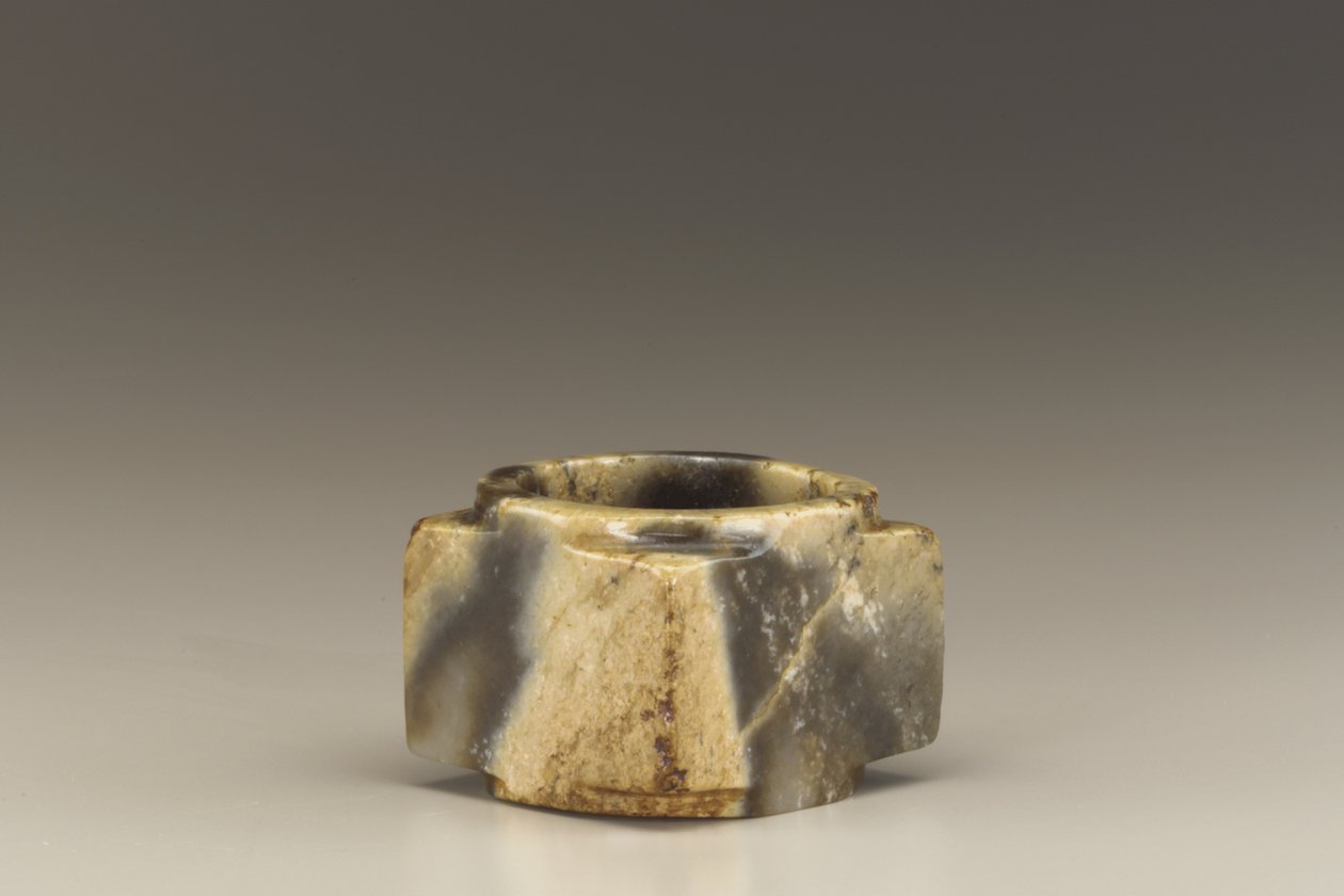 Tubo corto (cong) de Shang Dynasty Chinese School