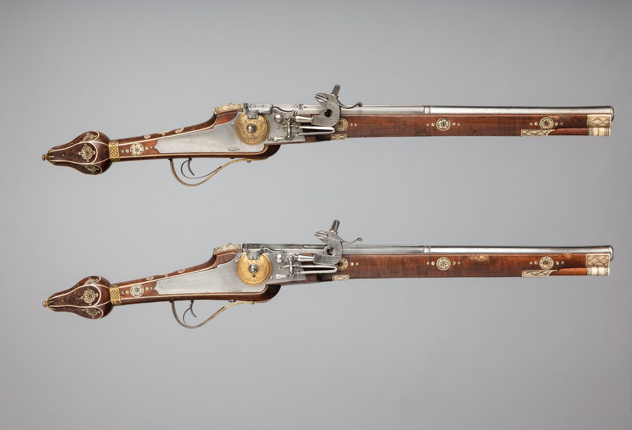 Par de pistolas de rueda hechas para la guardia del príncipe-elector de Sajonia, Alemania, c. 1610 de Simon Helbig