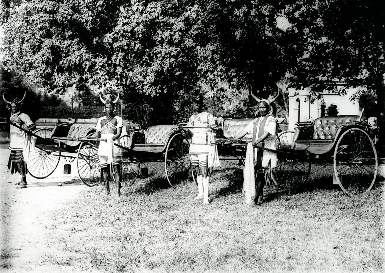 Conductores de ricksha zulú, Durban, c.1897 de South African Photographer