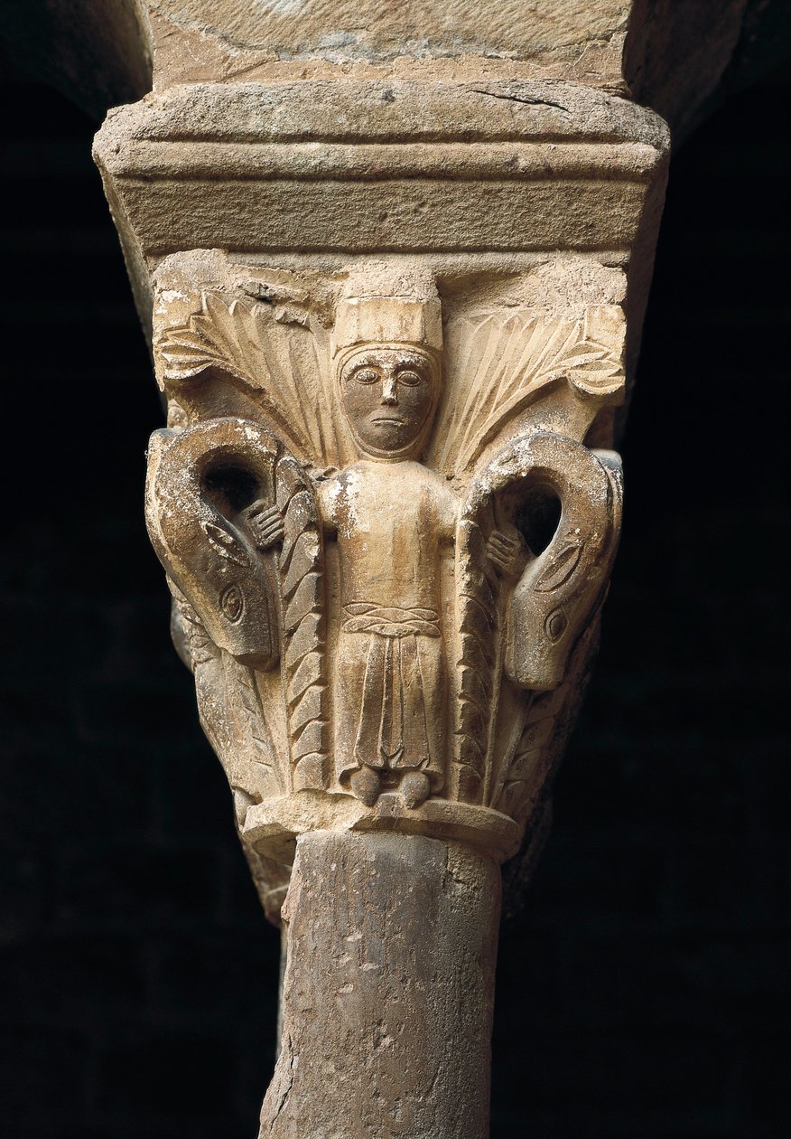 Capitel de una columna, de la Iglesia de Santa María de l
