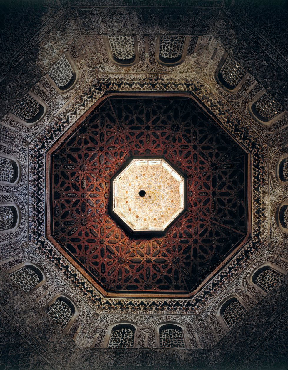 Techo de la Madraza de Granada, España, construida en 1349 de Spanish School