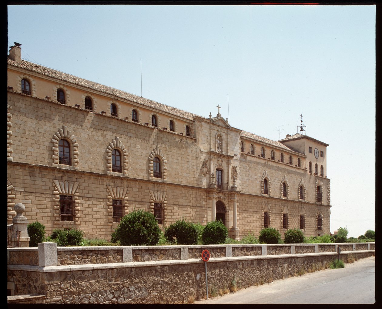 Vista del Hospital de Tavera, Toledo, España, siglo XVI de Spanish School