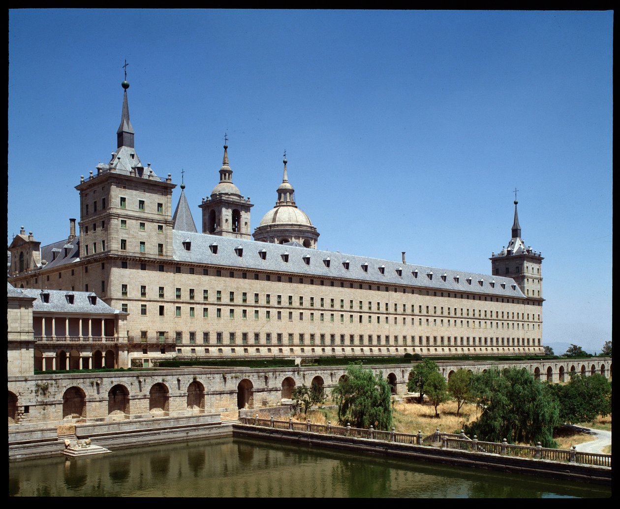 Vista del monasterio y Real Sitio de Spanish School
