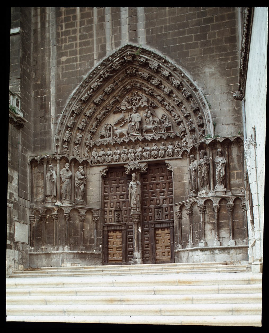 Vista del Portal Sacramental (Sarmental) de la Catedral Santa María en Burgos de Spanish School