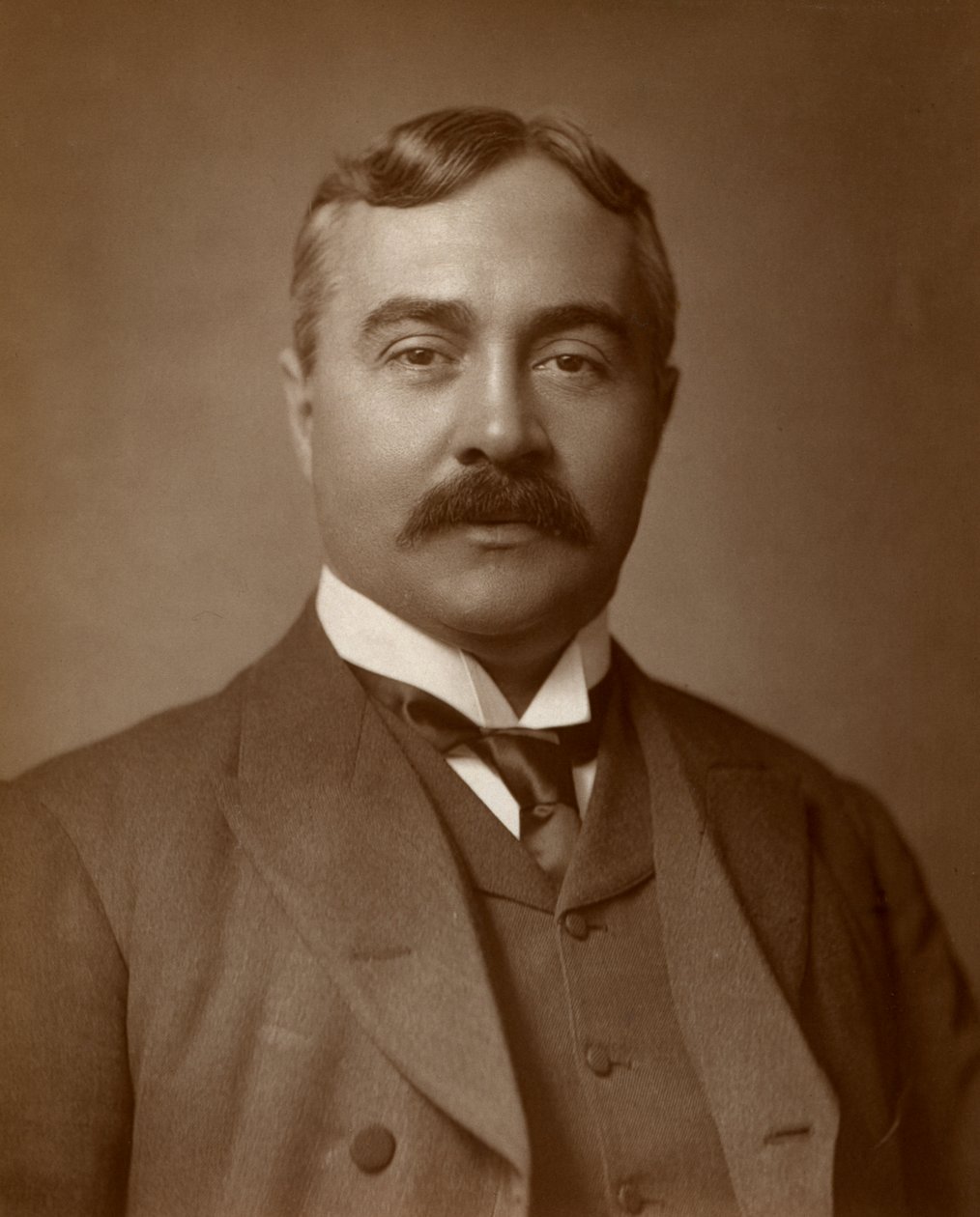 Herbert Standing, actor británico, 1883 de St James