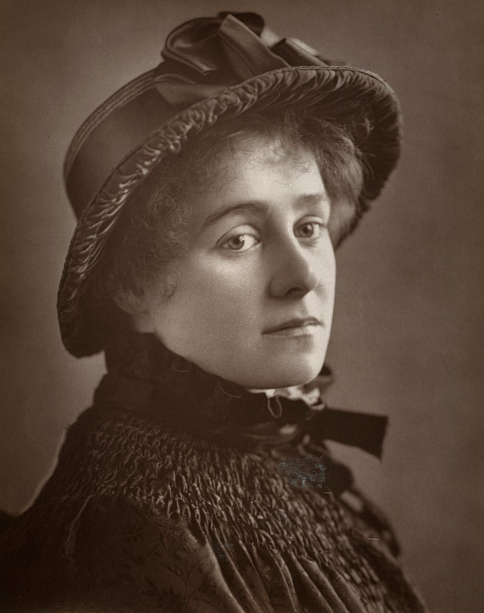 Kate Rorke, actriz británica, 1883 de St James