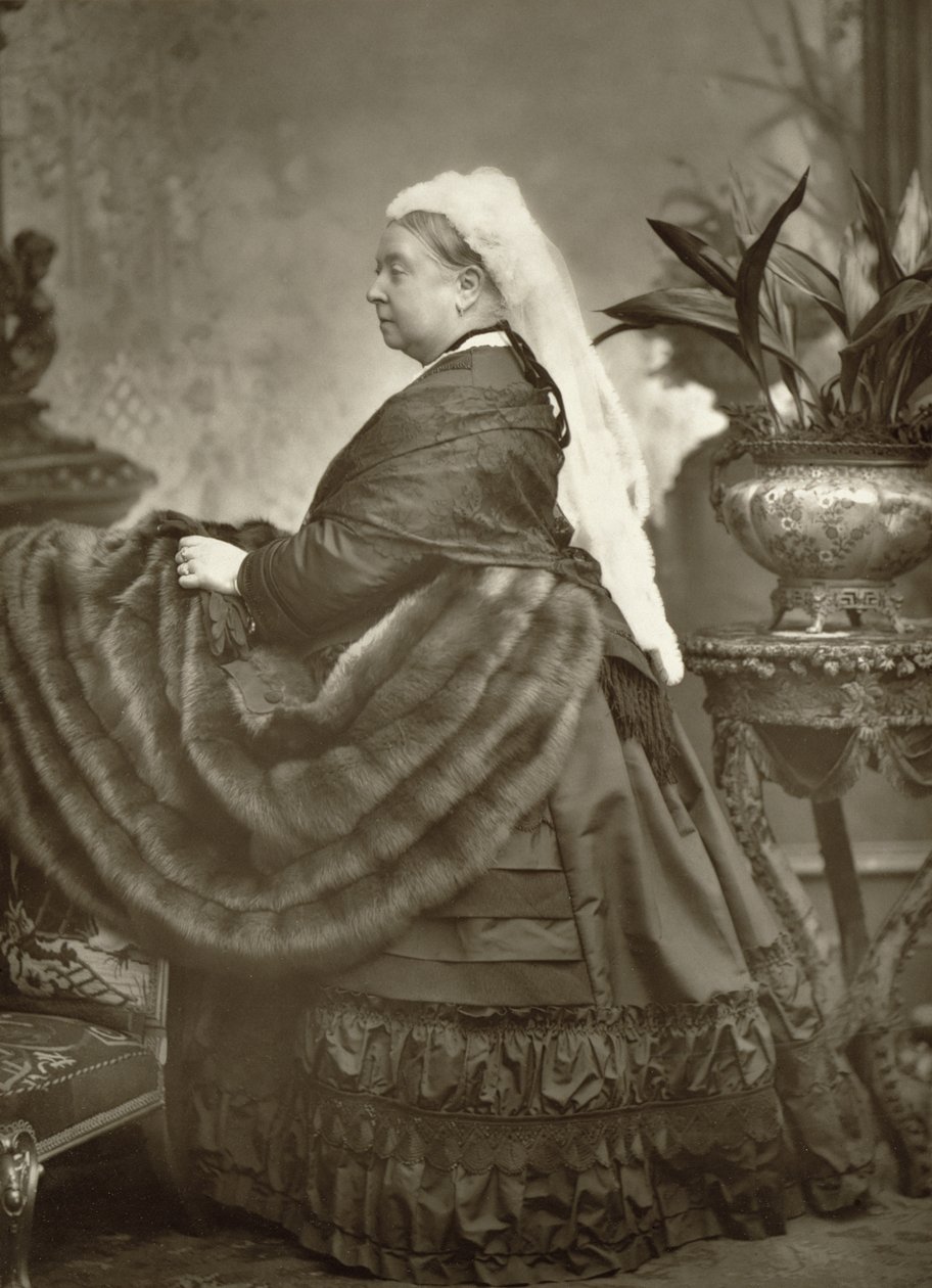 Victoria: retrato fotográfico de cuerpo entero de Stanislaus Walery
