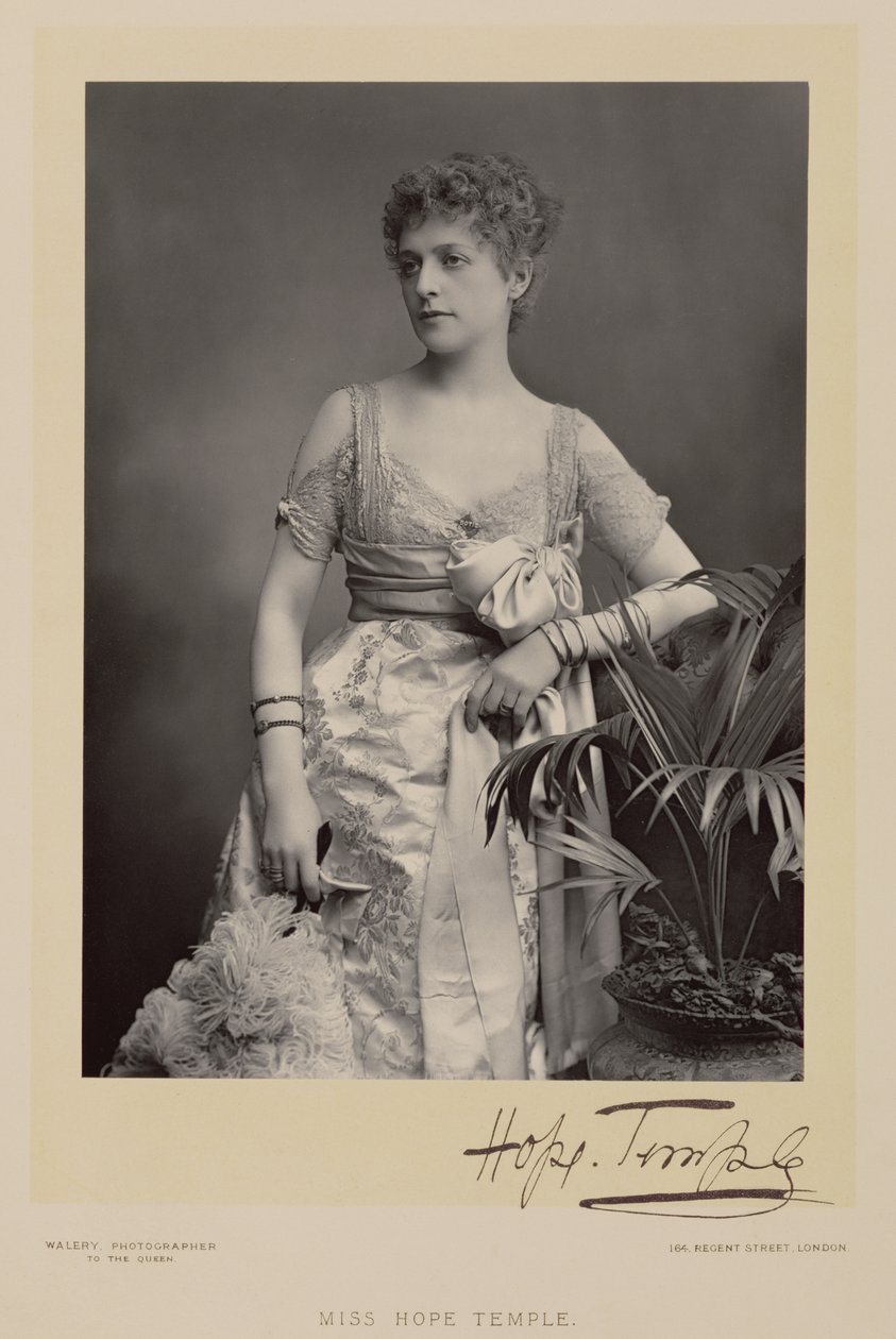 Miss Hope Temple, retrato fotográfico de Stanislaus Walery