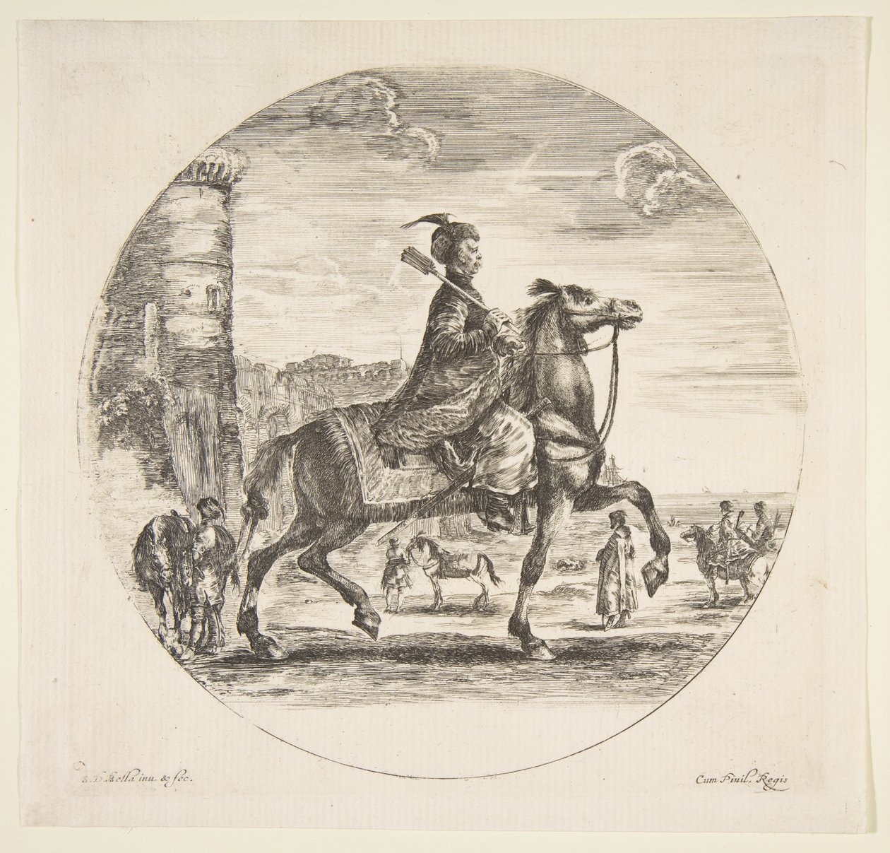 Jinete polaco de perfil mirando a la derecha, una torre y otras figuras a caballo en el fondo de Stefano della Bella