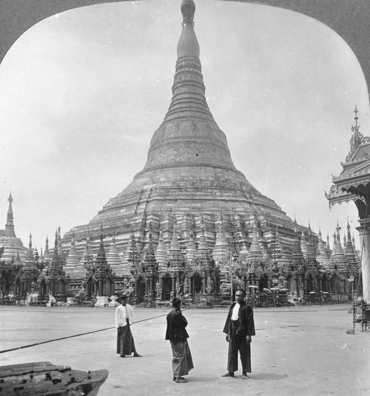Pagoda Shwedagon, Rangún, Birmania, 1908 de Stereo Travel Co